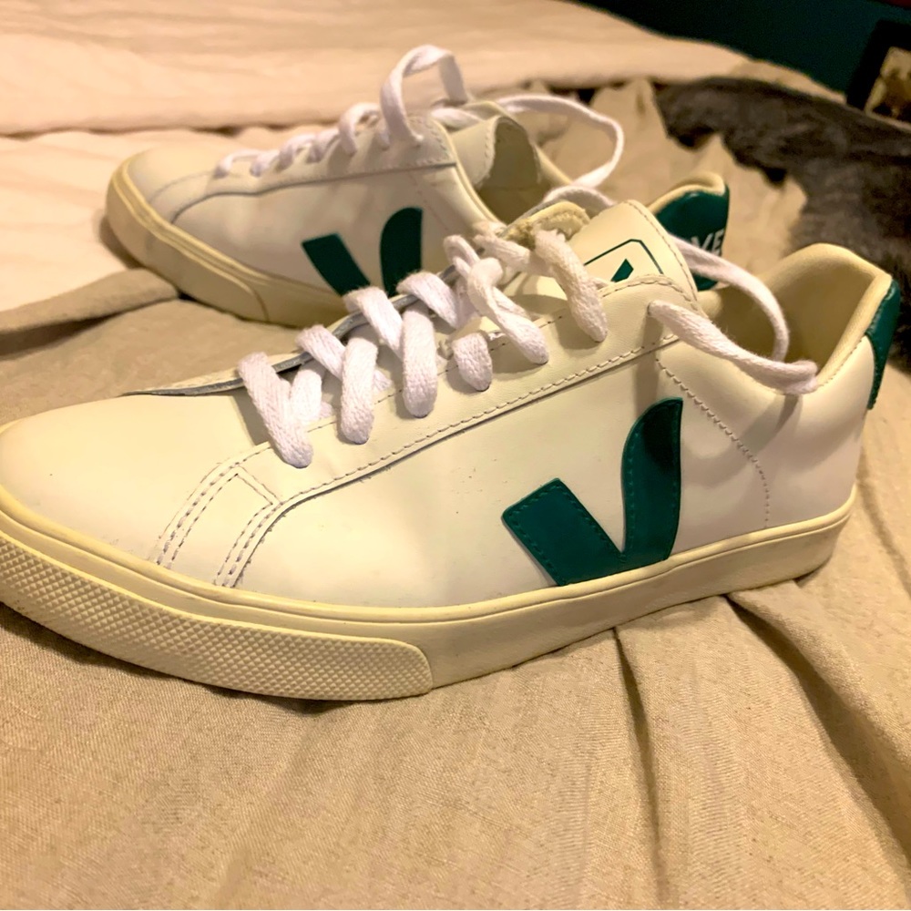 Veja Esplar sneakers, Women’s size 7. Worn 3 times